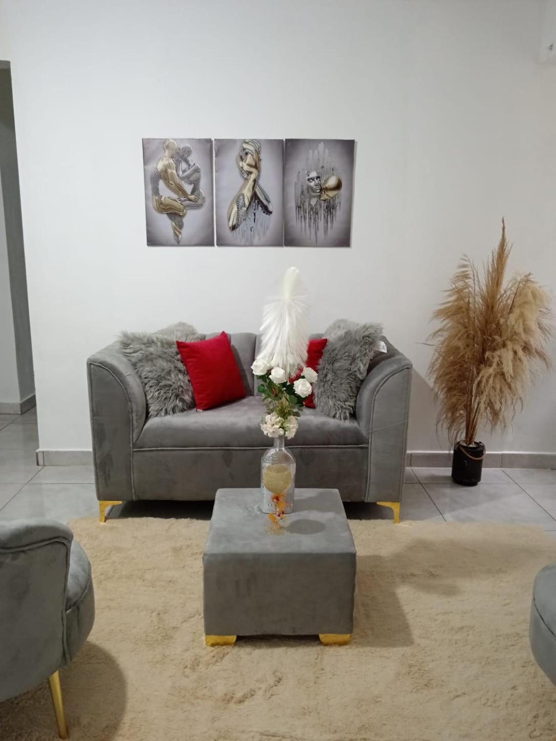 סנטיאגו דה לוס קבאלרוס Apartamentos De 1 2 Y 3 Habitaciones מראה חיצוני תמונה