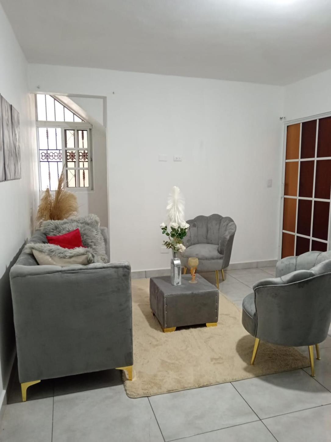 סנטיאגו דה לוס קבאלרוס Apartamentos De 1 2 Y 3 Habitaciones מראה חיצוני תמונה